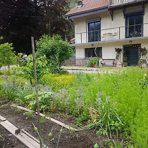 A Uriage Les Bains. Appartement Vaulnaveys-le-Haut